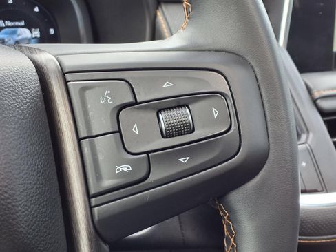 Used 2024 GMC Yukon XL AT4 w/ Technology Package AWD/4WD image 26