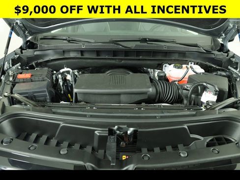 New 2026 Chevrolet Suburban Premier image 17