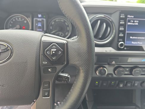 Used 2021 Toyota Tacoma TRD Sport w/ Technology Package AWD/4WD image 17