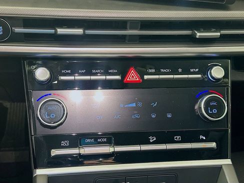 Certified 2026 Hyundai Santa Fe SE FWD image 15