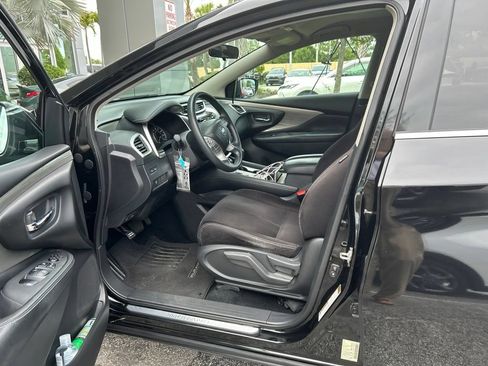 Used 2017 Nissan Murano S FWD image 5