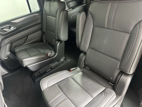 Used 2022 Chevrolet Suburban RST w/ Luxury Package AWD/4WD image 29