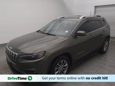 Used 2019 Jeep Cherokee Latitude Plus w/ Comfort/Convenience Group FWD image 1