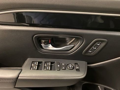 Certified 2025 Honda Pilot EX-L image 17
