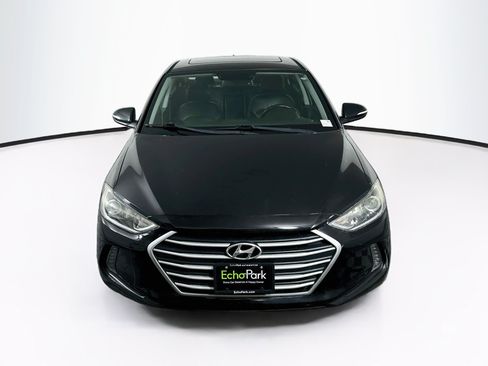 Used 2017 Hyundai Elantra Limited w/ Limited Tech Package 08 FWD image 2