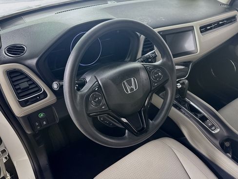 Used 2022 Honda HR-V EX image 12