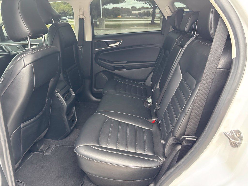 Used 2024 Ford Edge SEL AWD/4WD image 14