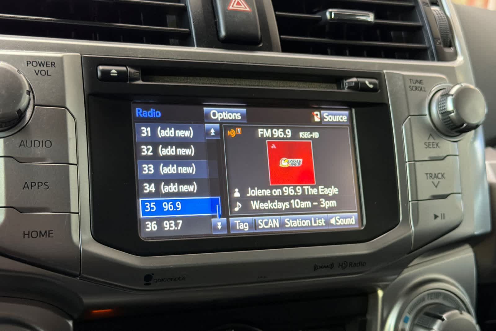 Used 2018 Toyota 4Runner 4WD image 21