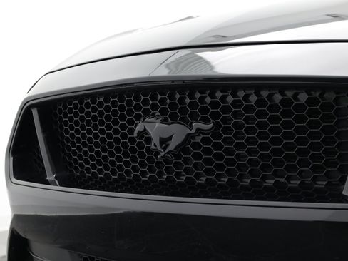 Used 2021 Ford Mustang GT RWD image 7