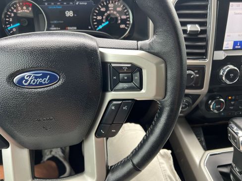 Used 2020 Ford F150 Lariat RWD image 33