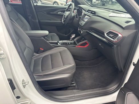 Used 2021 Chevrolet TrailBlazer RS image 31
