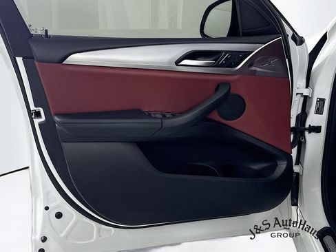 Used 2022 BMW X4 xDrive30i w/ M Sport Package 2 image 22