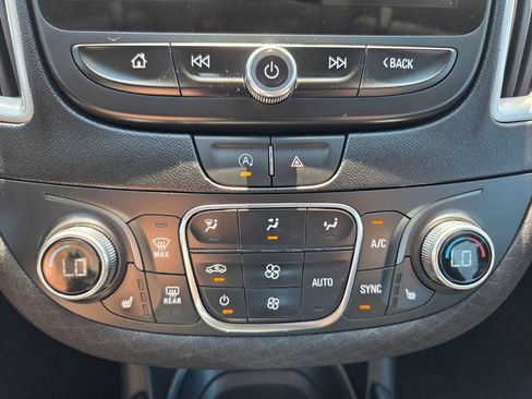 Used 2024 Chevrolet Malibu LT FWD image 24