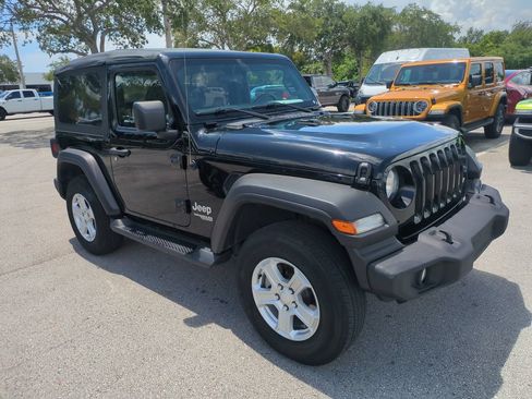Used 2021 Jeep Wrangler Sport AWD/4WD image 2