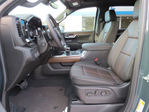 New 2026 Chevrolet Silverado 1500 High Country w/ Technology Package AWD/4WD image 17