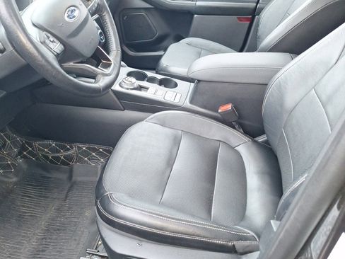 Used 2020 Ford Escape Titanium image 7