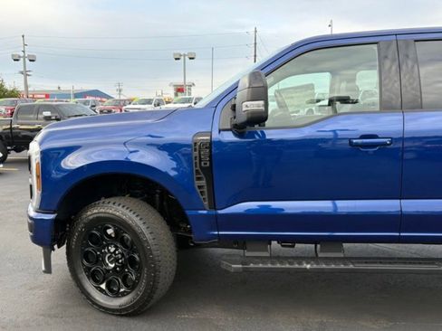 New 2026 Ford F250 Lariat w/ Black Appearance Package AWD/4WD image 11