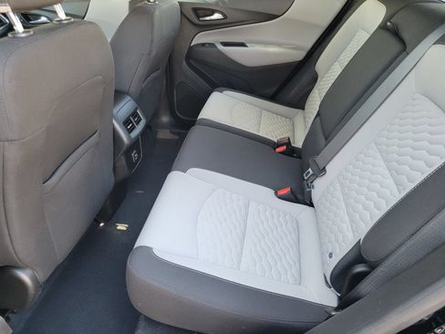 Used 2021 Chevrolet Equinox LS AWD/4WD image 10