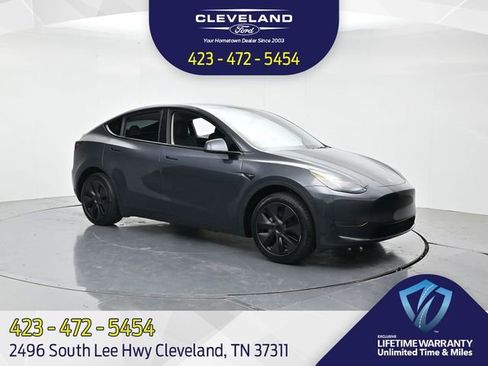 Used 2025 Tesla Model Y Long Range AWD/4WD image 1