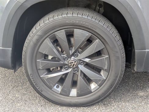 Used 2024 Volkswagen Taos S image 10