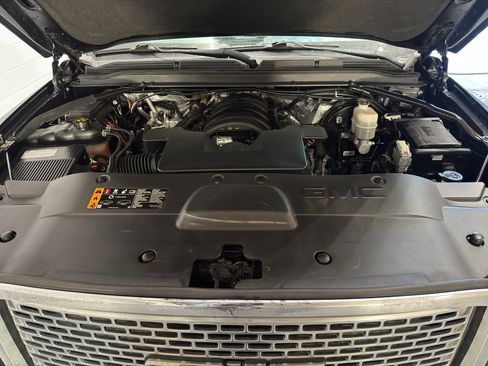 Used 2017 GMC Yukon XL Denali w/ Open Road Package image 44