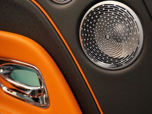 Used 2024 Rolls-Royce Spectre image 28