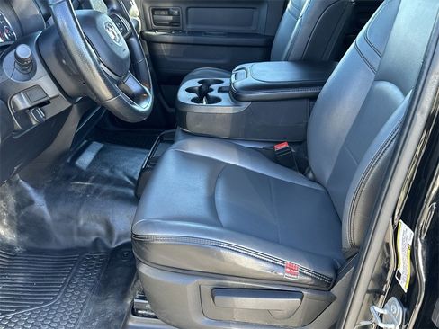 Used 2022 RAM 3500 Tradesman image 13