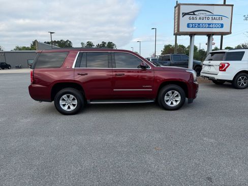 Used 2017 GMC Yukon SLT w/ Premium Edition image 4