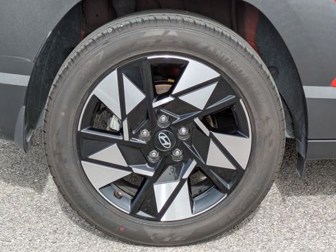 Used 2024 Hyundai Kona SEL FWD image 11