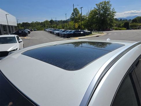 New 2025 MAZDA CX-50 AWD 2.5 Turbo w/ Weather Package image 9