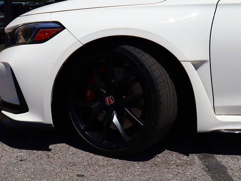 Used 2024 Honda Civic Type R image 5