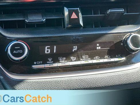 Used 2021 Toyota Corolla LE image 26