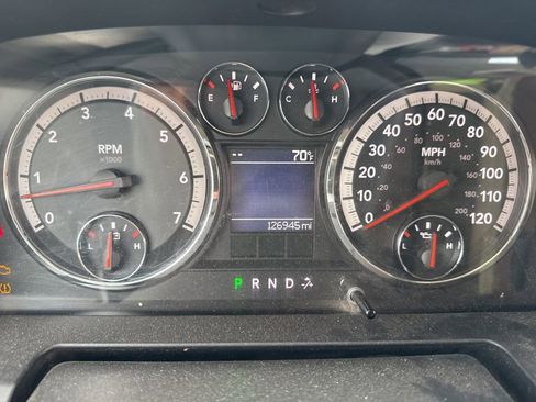 Used 2011 RAM 1500 Classic SLT image 9