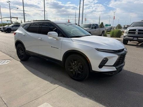 Used 2025 Chevrolet Blazer RS w/ Driver Confidence II Package AWD/4WD image 3