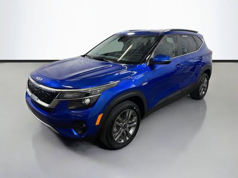 Used 2023 Kia Seltos S AWD/4WD image 6