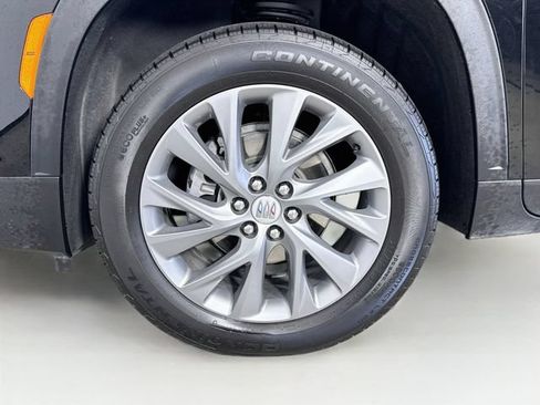 Used 2025 Buick Enclave Preferred FWD image 33