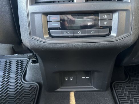 Used 2022 Volkswagen Atlas SE image 15