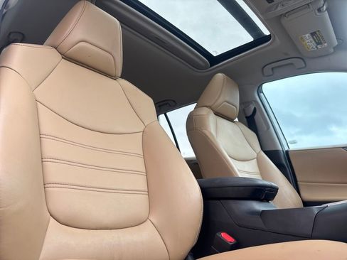 Used 2023 Toyota RAV4 XLE Premium image 26