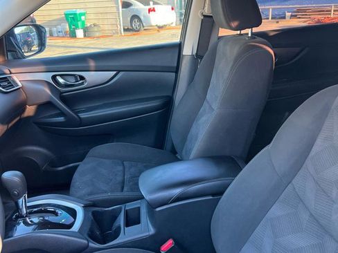 Used 2016 Nissan Rogue SV FWD image 7