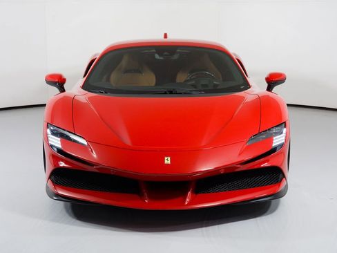 Used 2022 Ferrari SF90 Stradale image 7