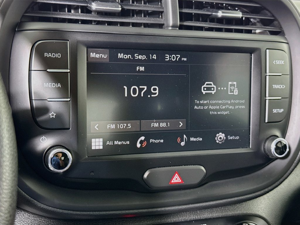 Used 2023 Kia Soul LX FWD image 7