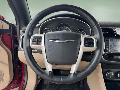 Used 2011 Chrysler 200 Touring FWD image 16