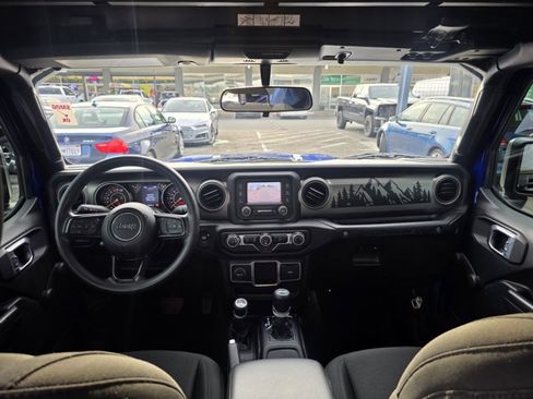 Used 2020 Jeep Wrangler Unlimited Sport image 18