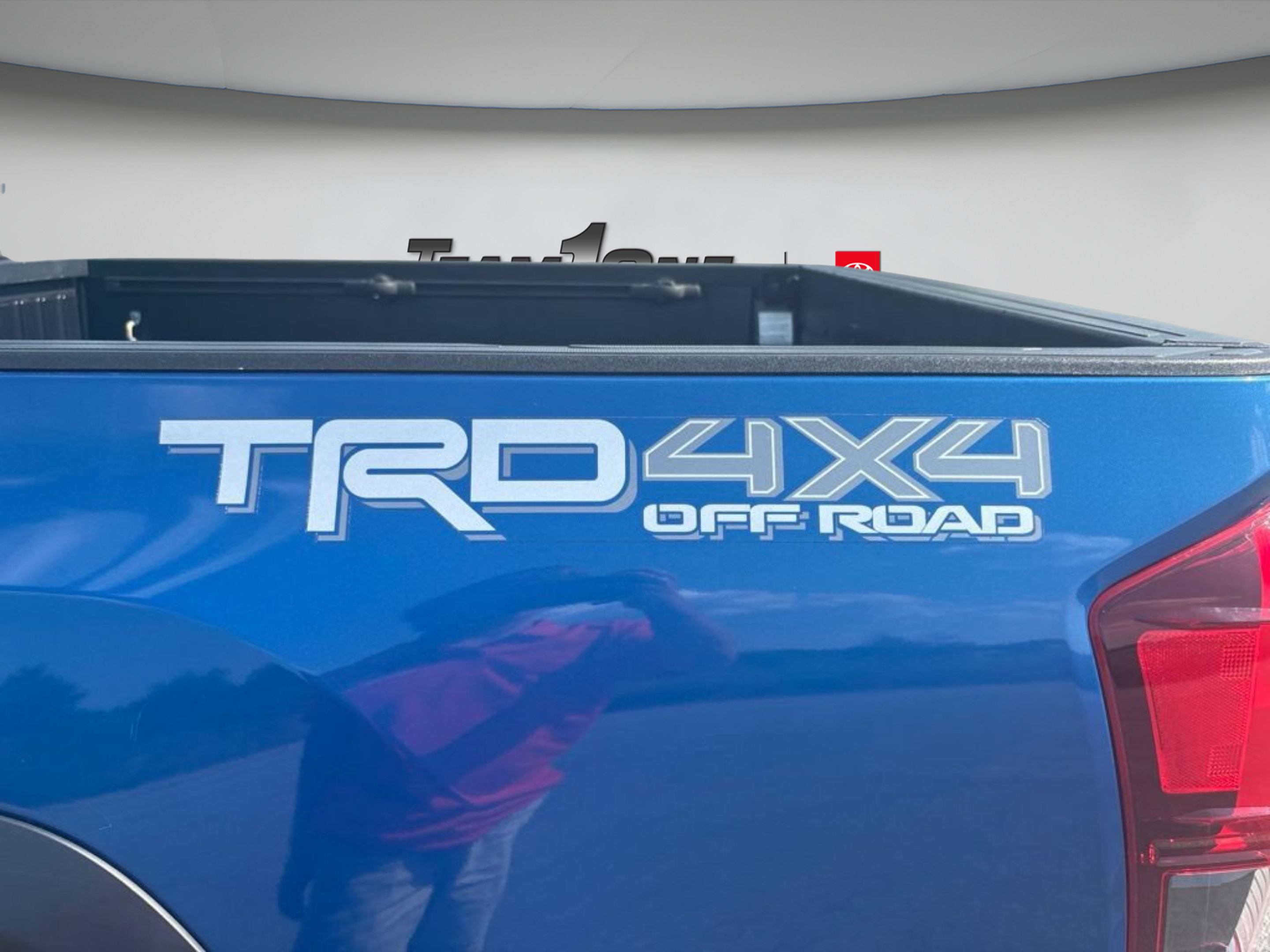 Used 2018 Toyota Tacoma TRD Off-Road AWD/4WD image 30