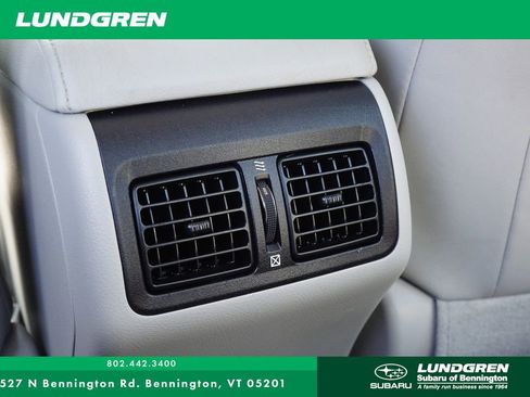 Used 2013 Toyota Camry LE image 18