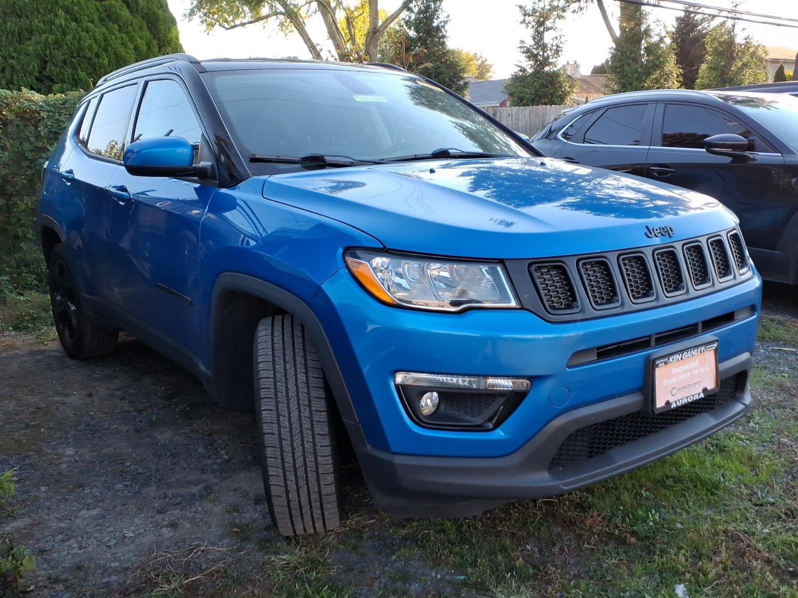 Used 2019 Jeep Compass Latitude AWD/4WD image 1