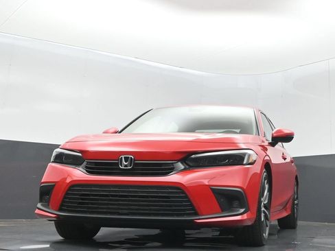 Used 2024 Honda Civic Touring image 11