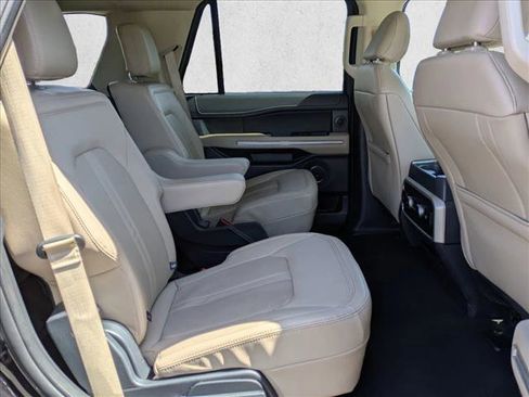 Used 2024 Ford Expedition Limited AWD/4WD image 15