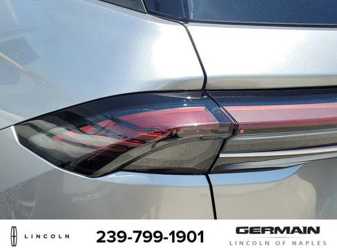 Certified 2025 Lincoln Nautilus Premier AWD/4WD image 15