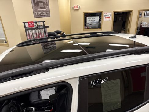 Used 2022 Jeep Renegade Limited w/ Sun, Sound & Wheels Group AWD/4WD image 6